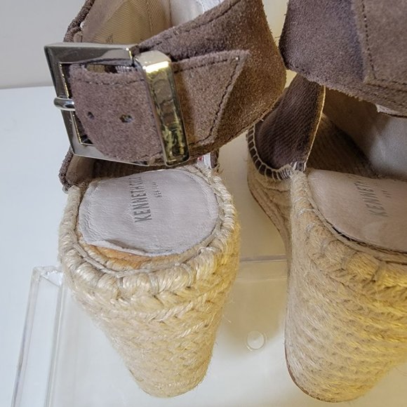 Kenneth Cole New York women' Olivia 2 Perf Espadrille Wedge Sandal  SIZE 8 - Picture 6 of 15